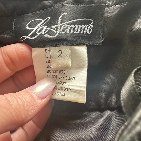 Chic vintage Black Strapless Fringe Cocktail dress size 2 by La Femme hoco prom - Picture 6 of 8